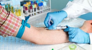 smoking and taking blood tests from veins